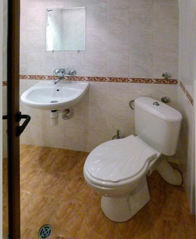 Family Hotel St. Constantine And Helena Ivaylovgrad Room photo